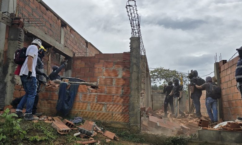 Operativo en sector Araucarias de Bello. Foto/ Alcaldía de Bello