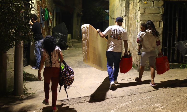 Retorno de familias afectadas en Sabaneta. Foto/ Alcaldía