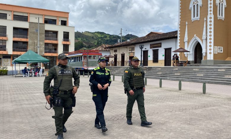 Toque de queda en Abejorral, Antioquia. Foto/Alcadía