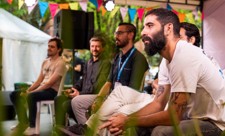 Medellín abrió la primera escuela contra la violencia hacia los hombres. Foto/ Alcaldía de Medellín