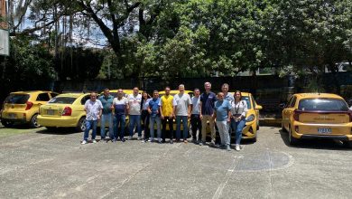 Un grupo de taxistas ahora serán los guías turísticos de la ciudad. Foto/ Cámara de Comercio