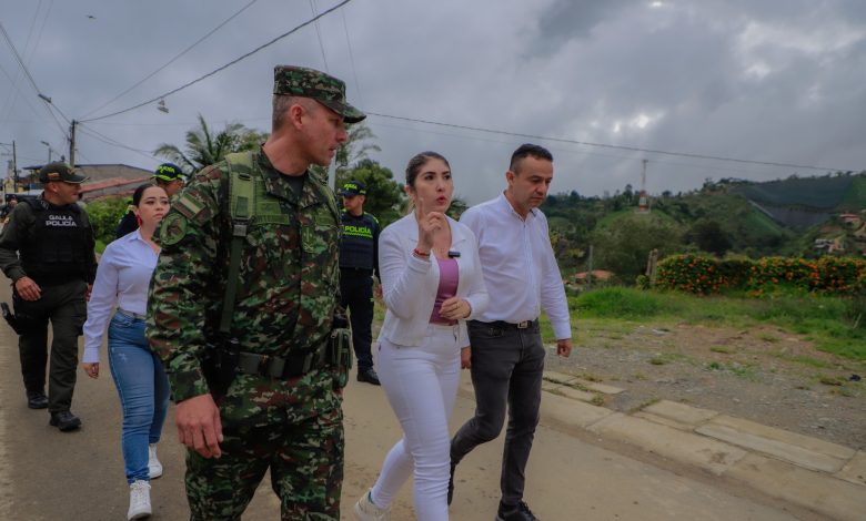 Tras recorrido por las zonas señaladas, autoridades desmienten denuncias de secuestro y abuso en el municipio. Foto/ Alcaldía