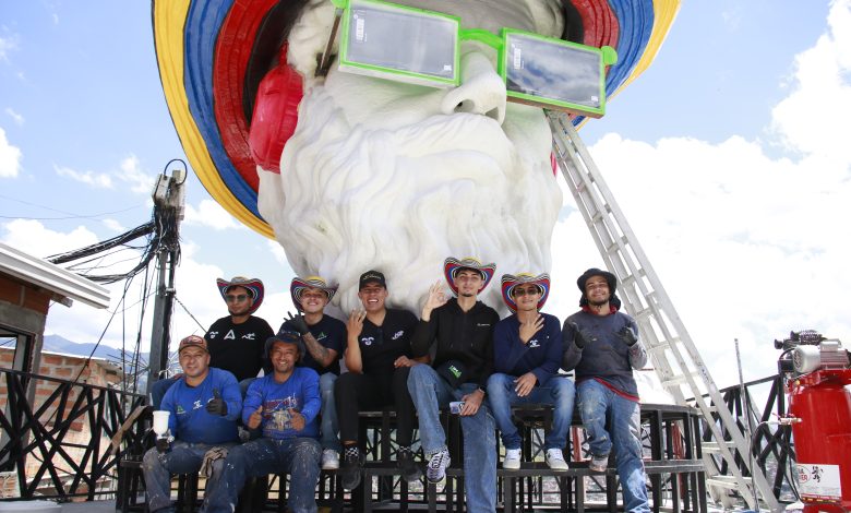 El Dio sapolo aterrizó en la Comuna 13 de Medellín. Foto/Cortesía ITM