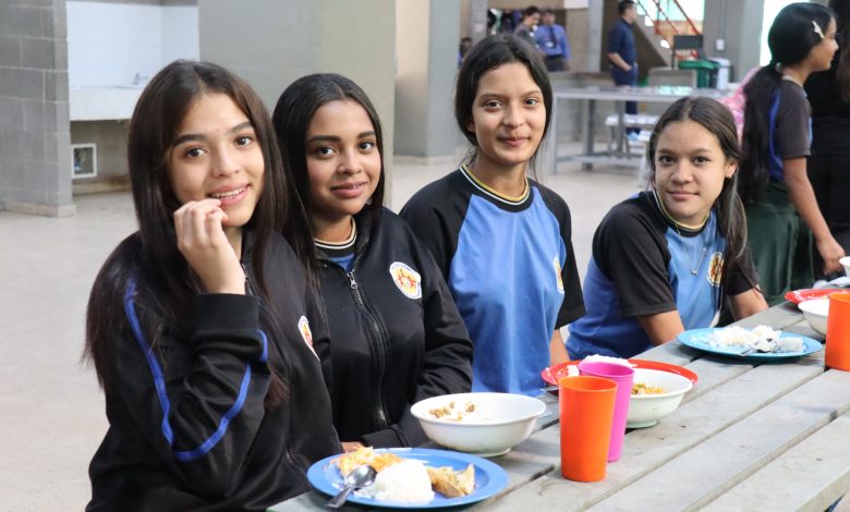 Mientras el país enfrenta crisis del PAE, en Itagüí ampliaron cobertura y garantizan alimentación escolar hasta 2027. Foto/ Alcaldía
