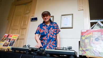 Medellín suena en vinilo: ITM revive 60 años de historia musical con legado de Discos Fuentes y colección inédita de 25.000 piezas. Foto/ ITM