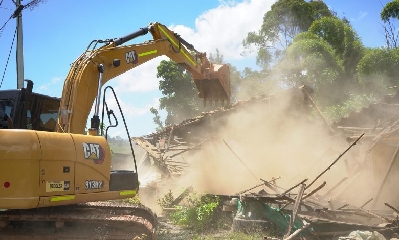 Fueron demolidos inmuebles usados por bandas y consumidores. Foto/ Alcaldía