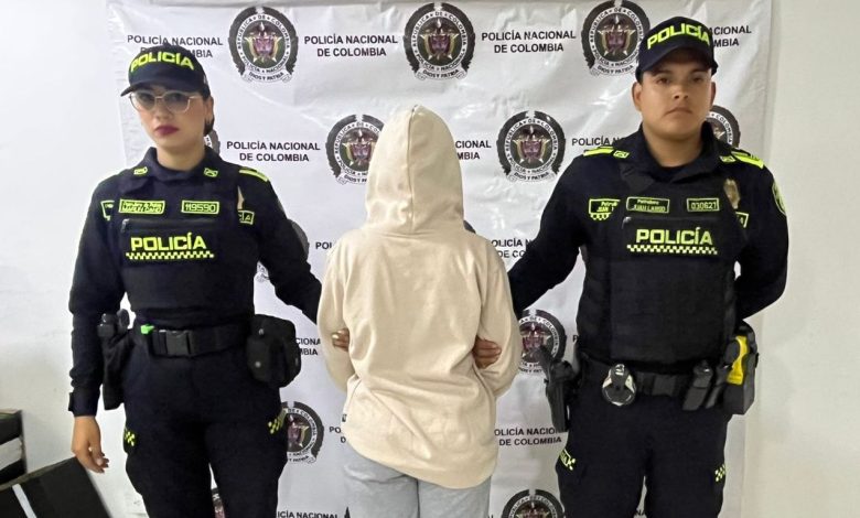 La mujere stá señalada del homicidio de un adolescente en Sonson, Antioquia. Foto/ Policía
