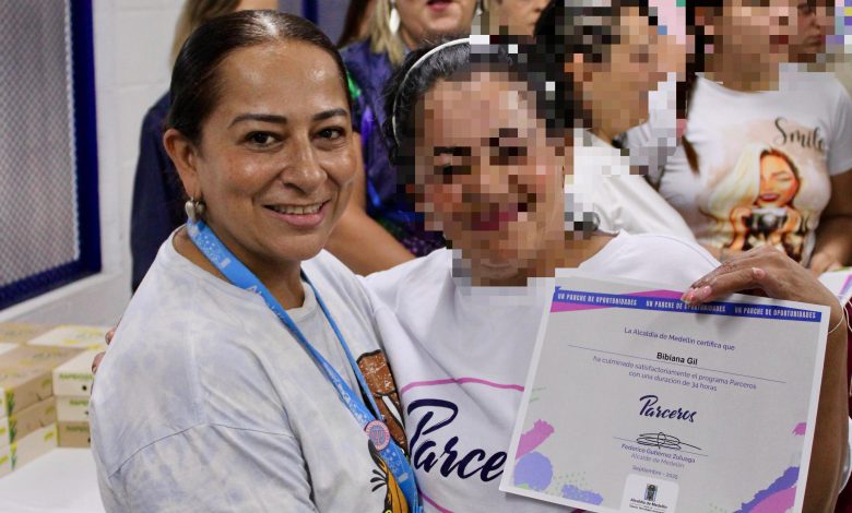 34 horas duró el curso que busca entregr herramientas a esta población. Foto/Alcaldía