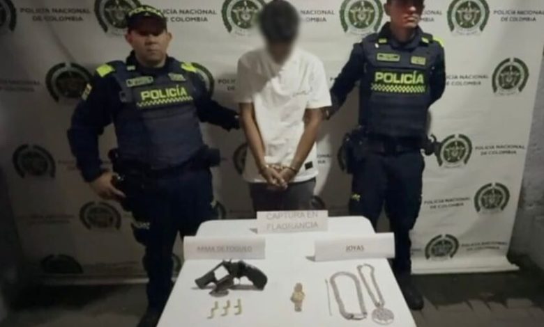 La captura se dio en un patrullaje de vigilancia en el sector cercano al cementerio. Foto/ Policía