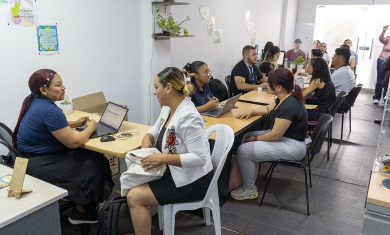 Alista la hoja de vida, este jueves hay jornada de empleo en Bello. Foto/ Alcaldía