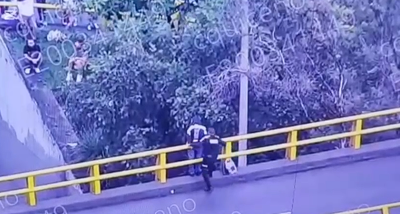 Ocurrió en el deprimido de San Juan. Foto/captura de pantalla
