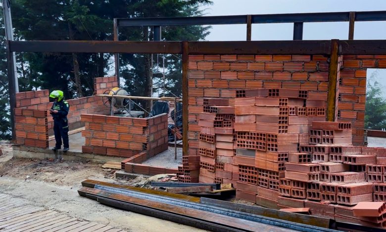 Suspendidas obras ilegales en Altavista. FOTO/Alcaldía