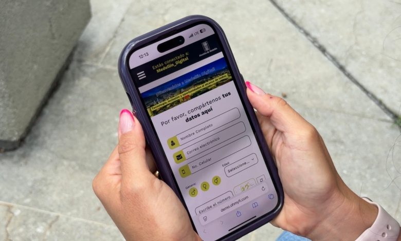 Usuarios de internet público podrán opinar sobre el servicio en Medellín. Foto/ Alcaldía