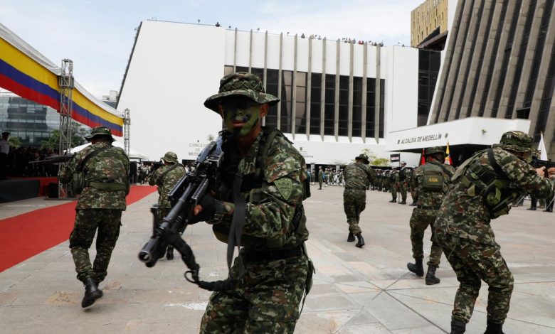 Homenaje a los veteranos de guerra en Medellín.