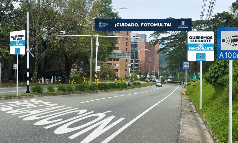 Nueva señalización de las Fotomultas en Medellín.