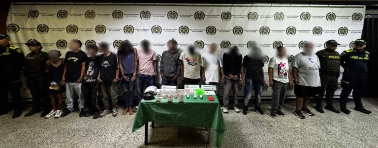 Capturados 13 presuntos integrantes de La Raya. Foto/Policía