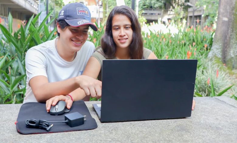 ¡Cuidado! En Medellín quedó prohibido vapear y fumar en colegios y universidades. Foto/ Alcaldía