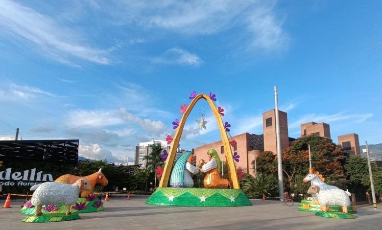 Medellín se alista para encender “una Fantasía tejida a mano” los alumbrados navideños que hacen alusión a los 350 años de Medellín y los 70 años de Epm. Foto/ Alcaldía