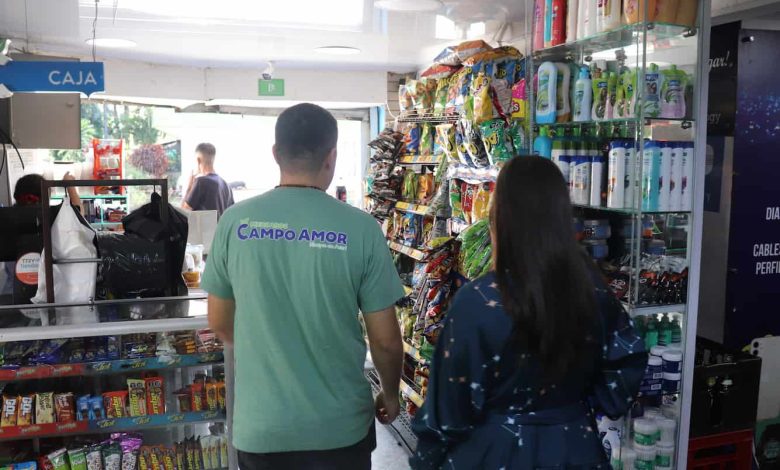 Encuesta revela que el comercio de barrio en Antioquia está liderado por mujeres con una participación que supera el 66%