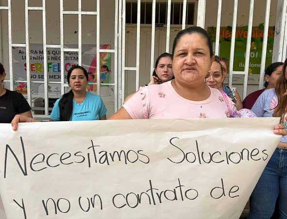 En San Carlos protestan por cierre de los CDI. 236 niños sin atención a la espera respuesta del ICBF.