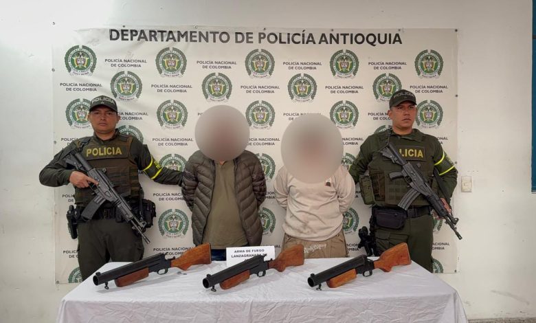 Transportaban tres lanza grandas. Foto/ Policía