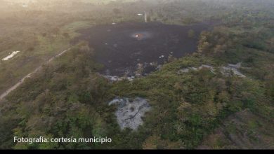 Autoridades hacen presencia por erupción de volcán de lodo en San Juan de Urabá. Foto/ Cortesía