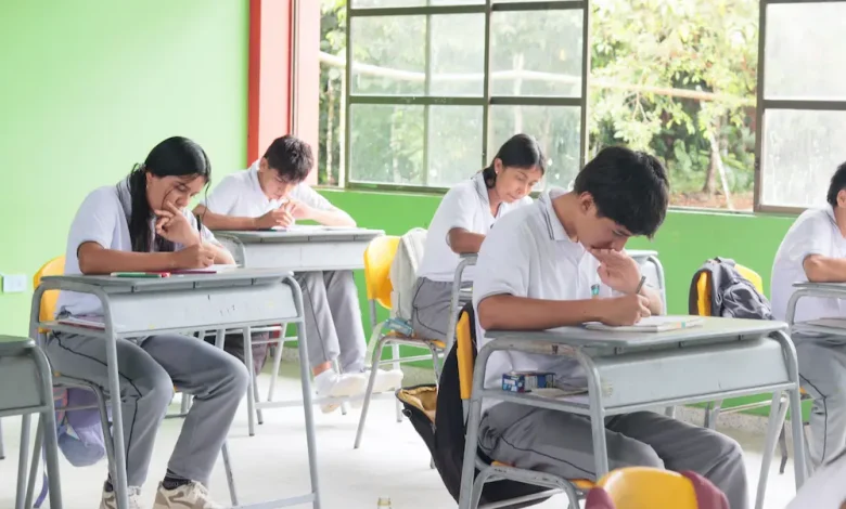 Presentan informe de situación escolar