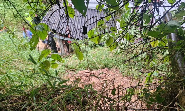 Catro personas afectadas por deslizamiento de tierra en Altavista