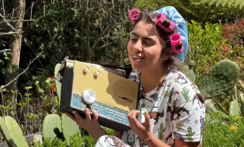 Lauravick, da un paso más en su carrera artística con el lanzamiento de su esperado show en vivo