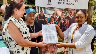Después de más de 30 años, familia víctima de desaparición forzada recupera más de 40 hectáreas en Urabá. FOTO/URT