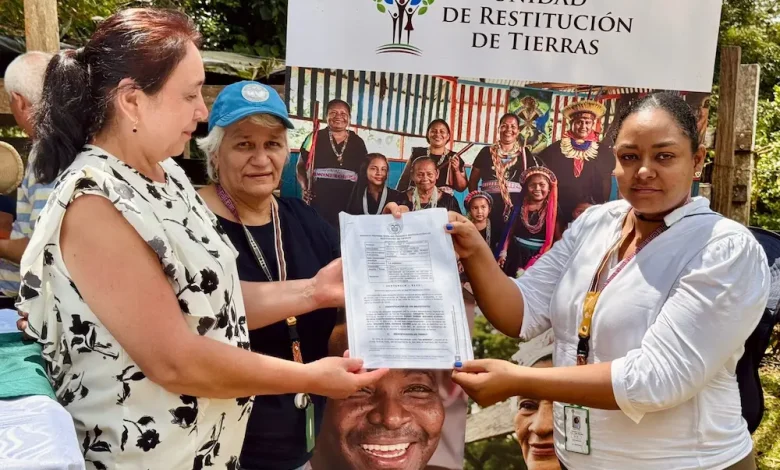 Después de más de 30 años, familia víctima de desaparición forzada recupera más de 40 hectáreas en Urabá. FOTO/URT