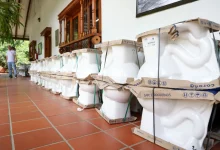 Hoy en Bello, la alcaldía entregó kits de mejoramiento de vivienda. Foto/ Alcaldía
