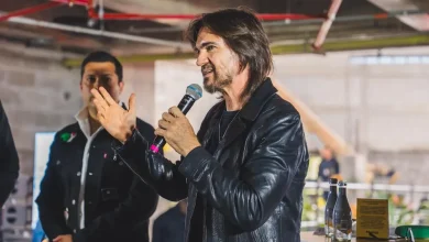 Juanes acompañó la presentación del Daviarena en Sabaneta.