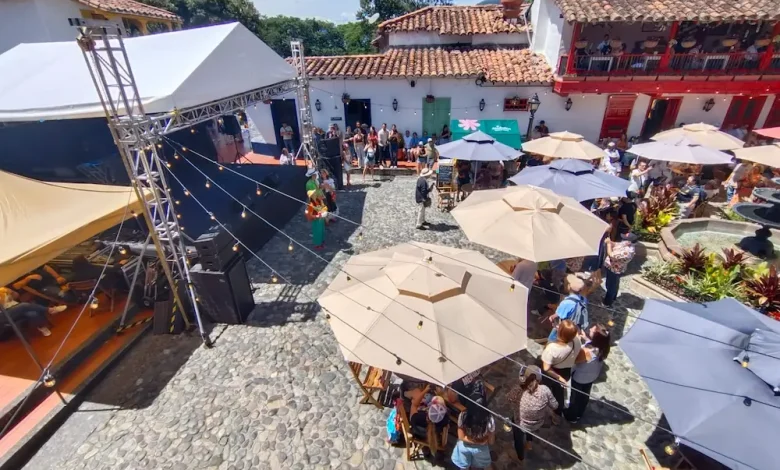 Feria de las Flores en el Pueblito Paisa.