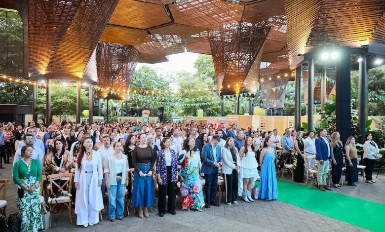 La premiación se cumplió en el Orquideorama. Foto/ Comfenalco