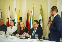 Esteban Quintero y Ministra del Deporte Juliana Gutiérrez