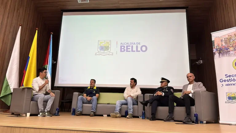 Encuentro para fortalecer la prevención y la atención de emergencias. Foto/ Bello