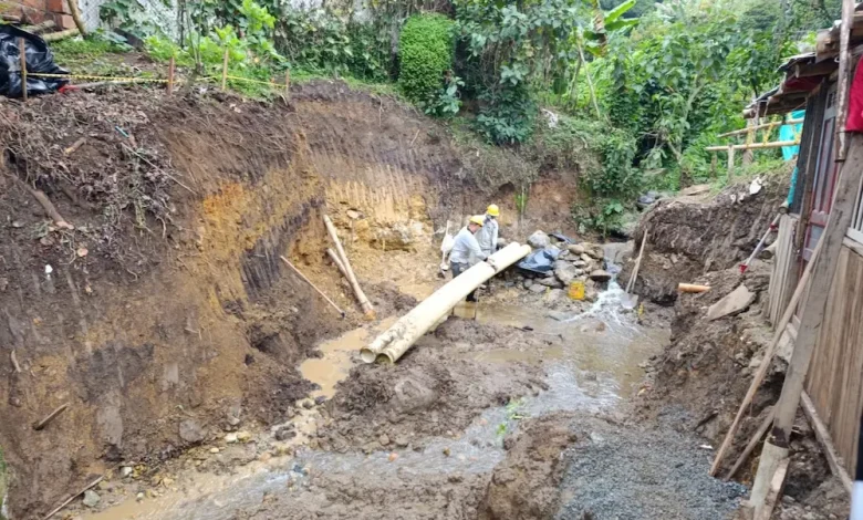 Obras en diferentes afluentes de Medellín